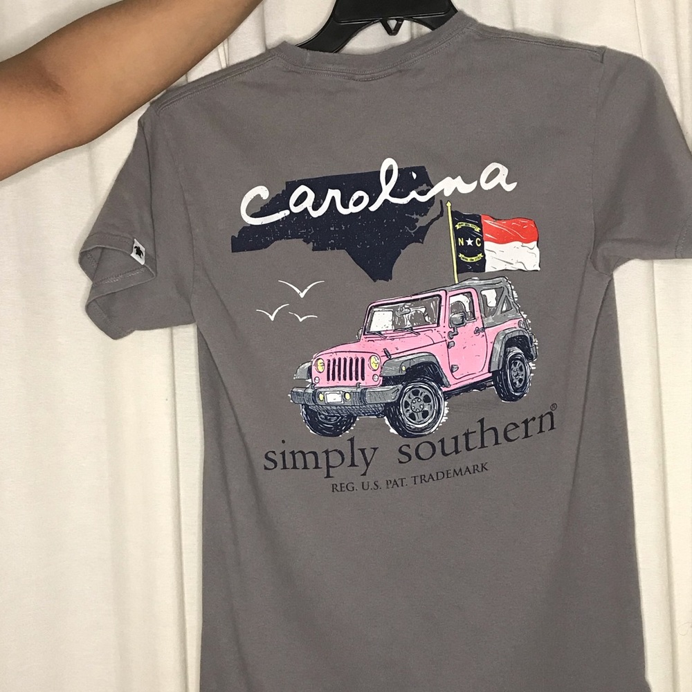 Simply Southern women’s grey short sleeve shirt.